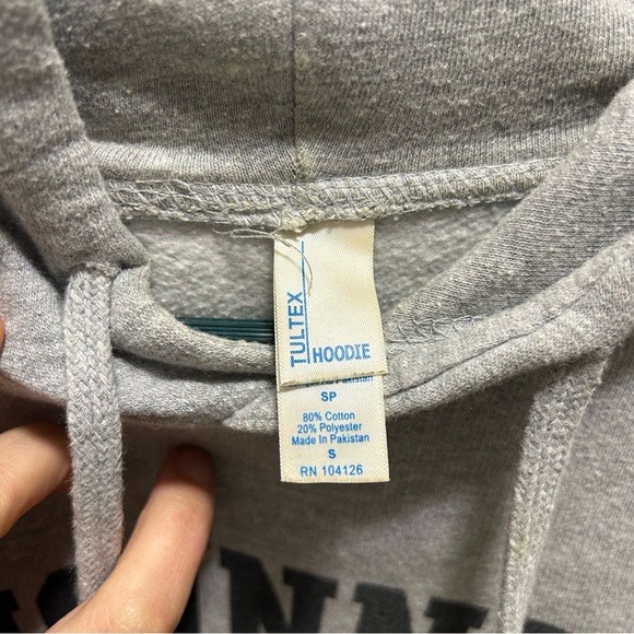 UC Bearcats Hoodie - Picture 3 of 4